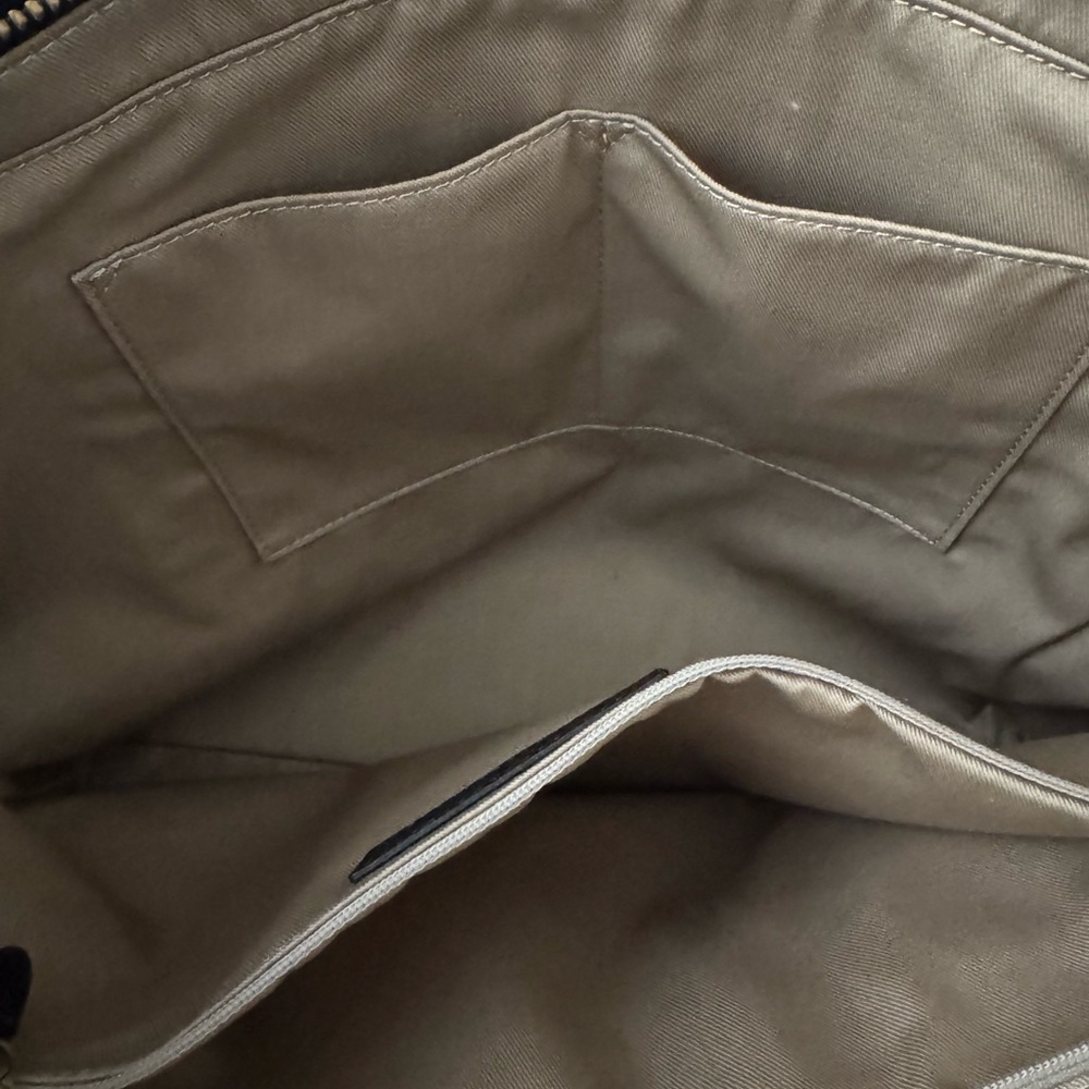 Talbots Black and Tan Tote Bag with Elegant Design - Picture 7 of 10
